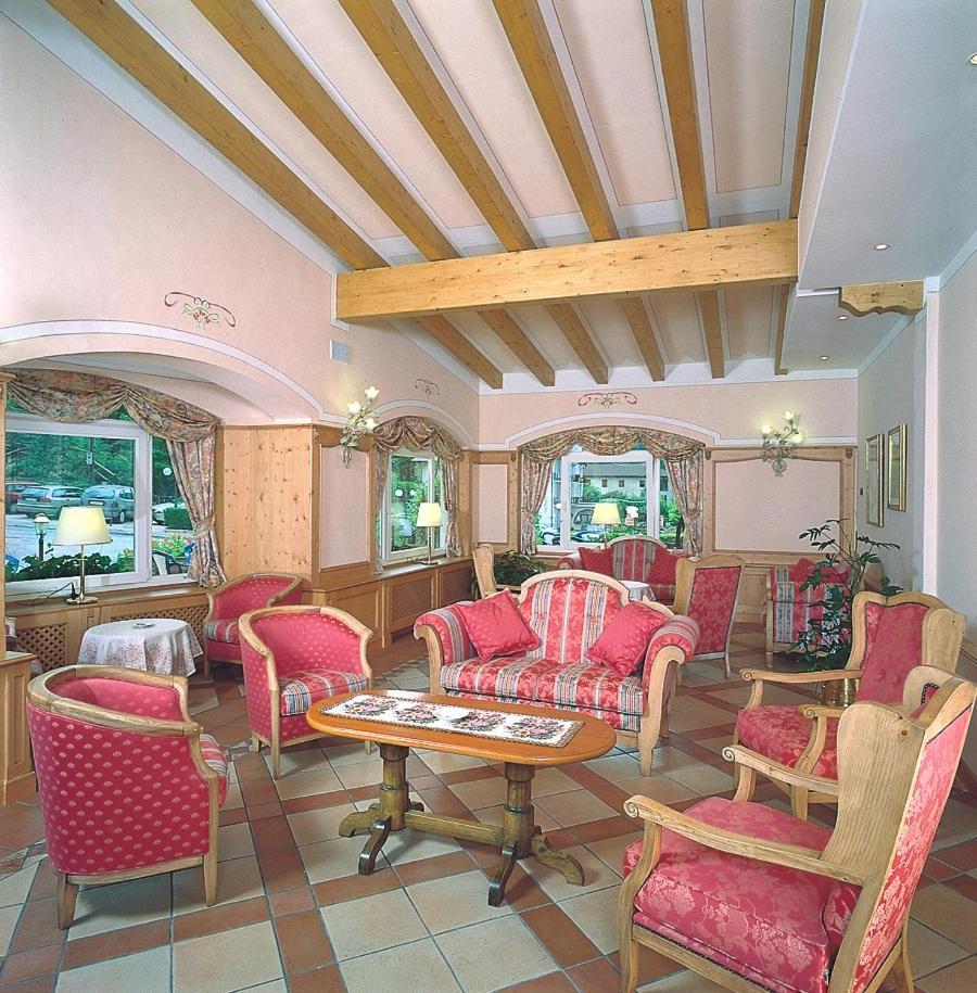 Hotel Des Alpes Molveno Ngoại thất bức ảnh